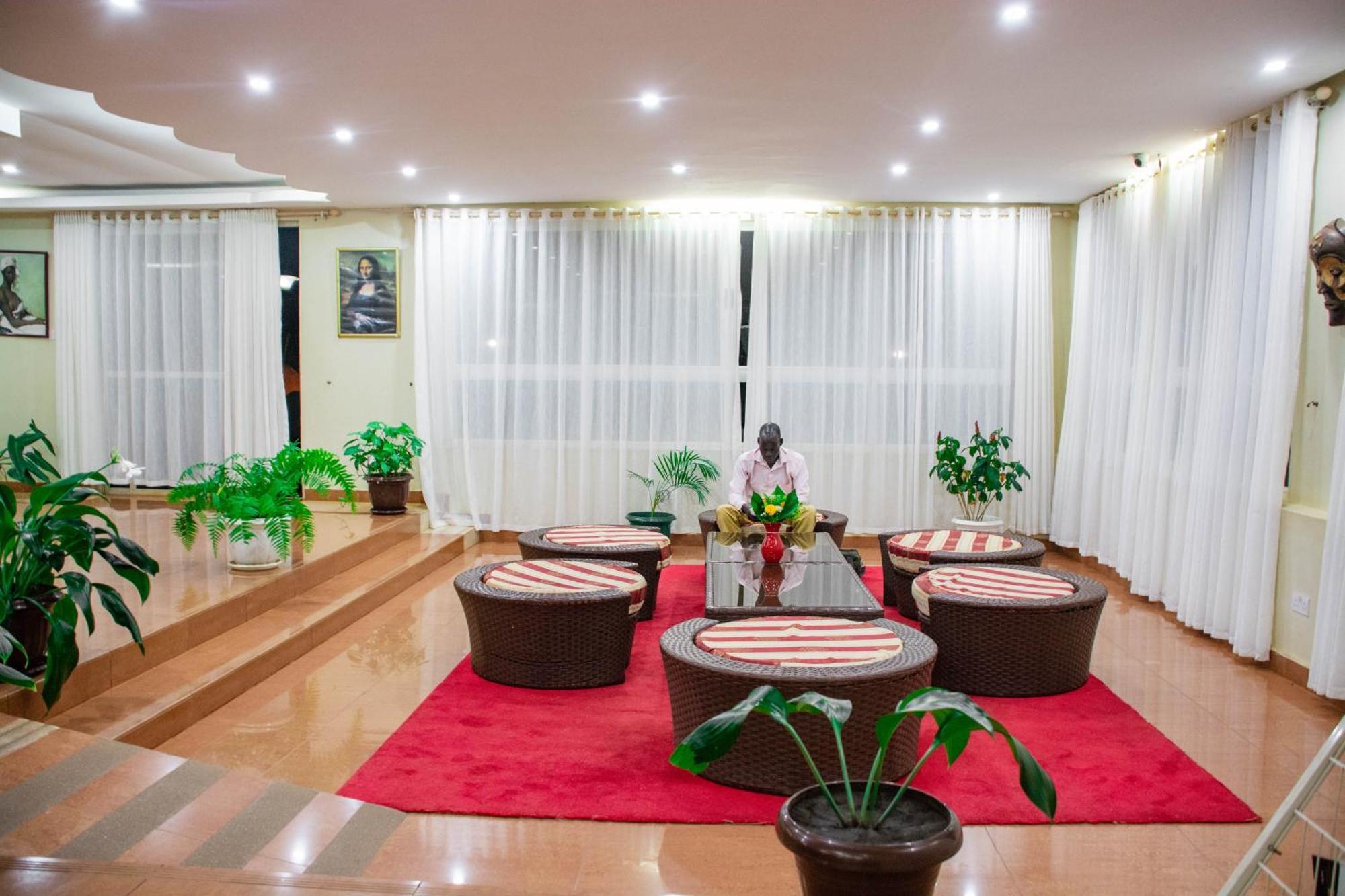 Bomah Hotel Limited Гулу Экстерьер фото